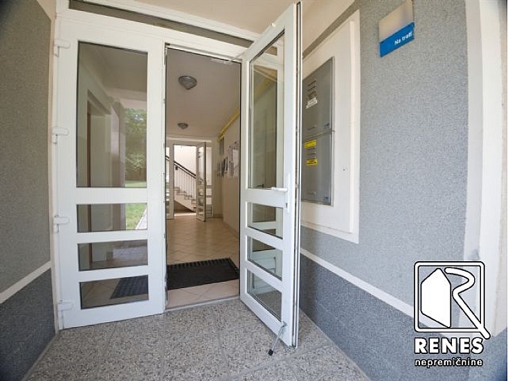 Trisobno stanovanje, prodaja, Ajdovščina, 250.000 €