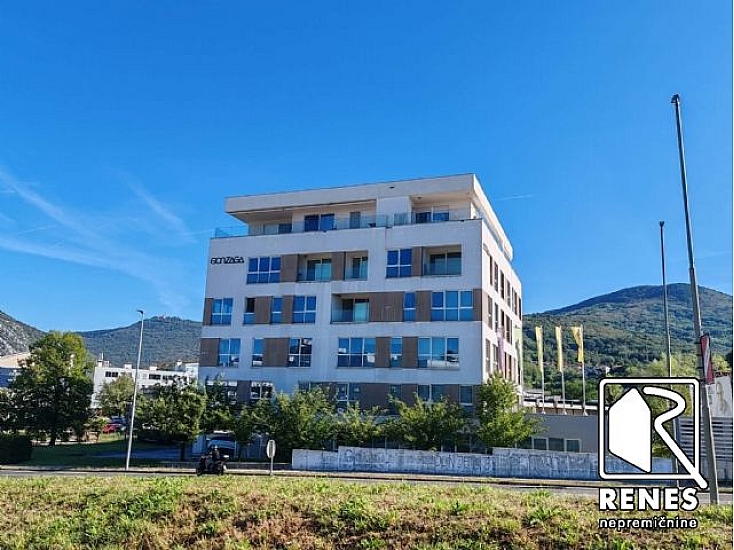 Immobiliare - Ufficio, affittare, Nova Gorica, 11,80 €/m2