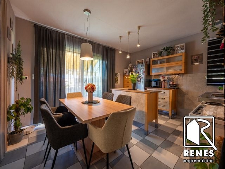 Del hiše, prodaja, Solkan, 320.000 € Del hiše, prodaja, Solkan, 320.000 €